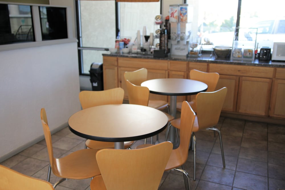 Super 8 by Wyndham Wells - photo 30