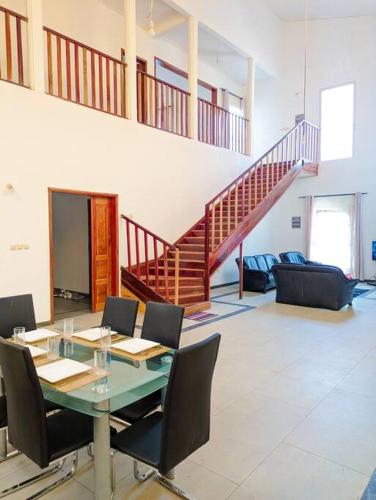 La Maison Blanche — 4-Star Luxury Hotel in Bafoussam, Cameroon