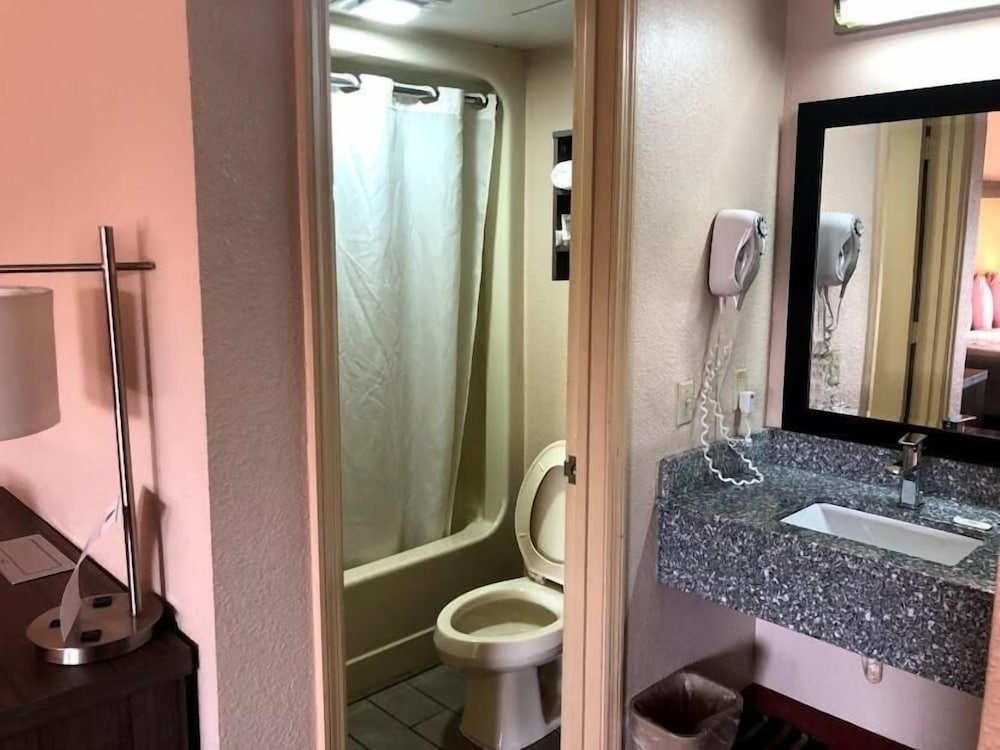 Legacy Inn Sumner - photo 27