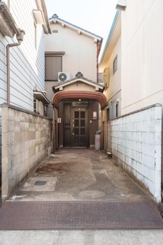 Oyadoya Nagoya Waka 名古屋城 大人数貸切ホテル 最大8名 ペット可 駐車場有り — 4-Star Luxury Hotel in Nagoya, Japan