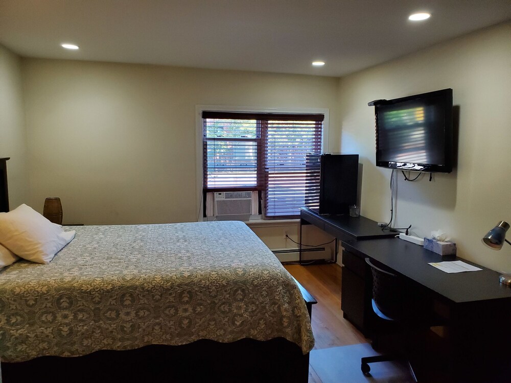 The Windsor Inn - photo 8