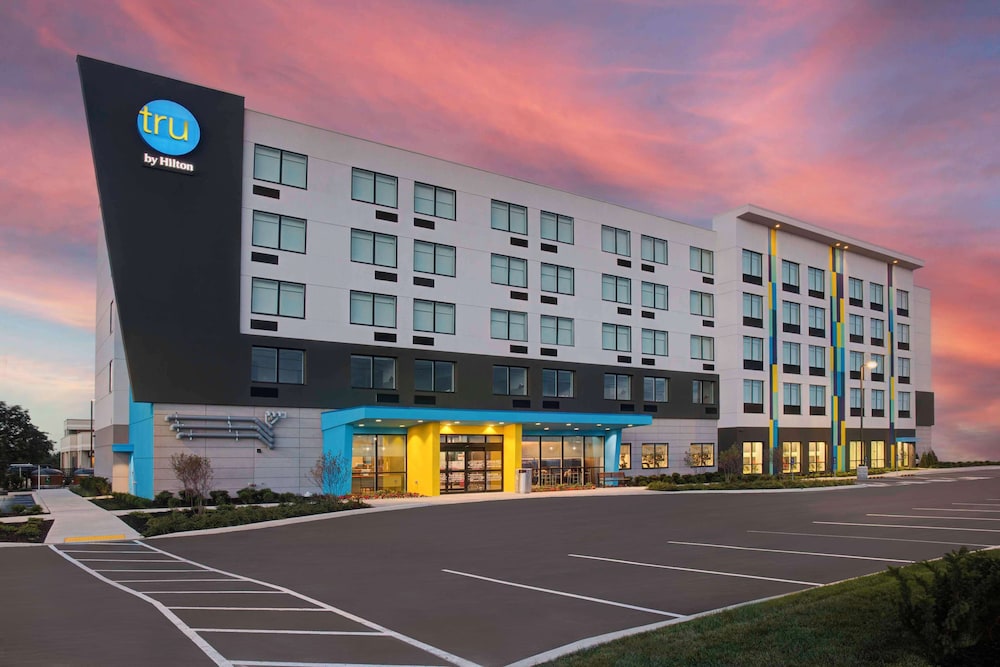 Tru by Hilton Toronto Airport West in Mississauga, Canada