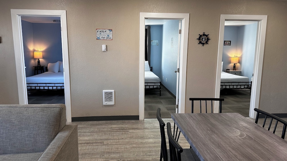 The Coastal Inn and Suites - photo 119