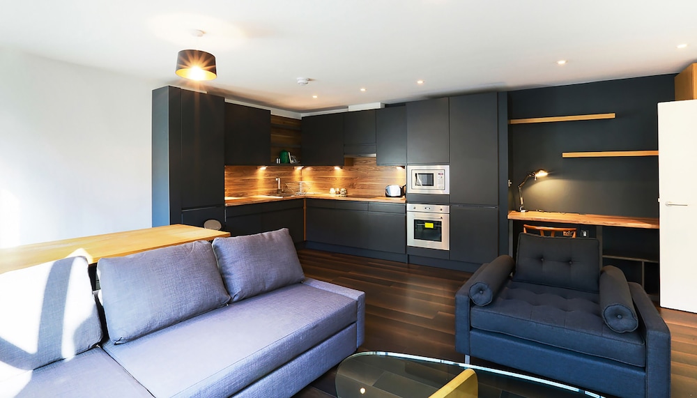 Rojen Apartments Liverpool Street — 4-Star Luxury Hotel in London, United Kingdom