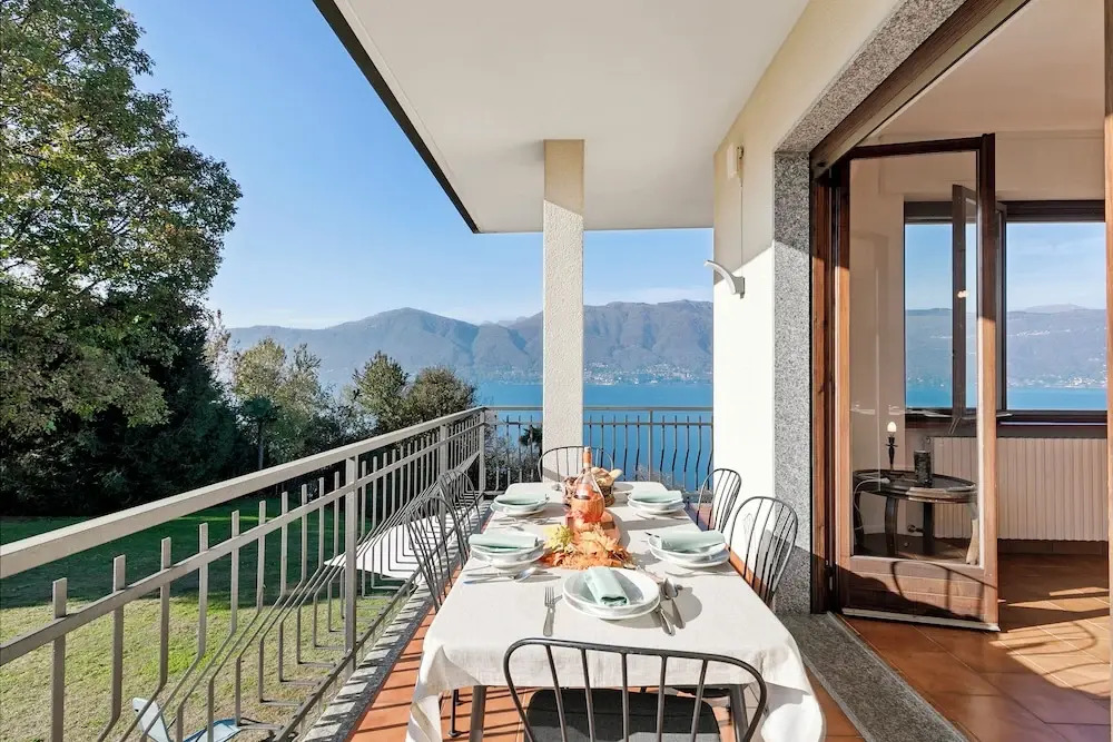 Casa Antonia — 4-Star Luxury Hotel in Porto Valtravaglia, Italy