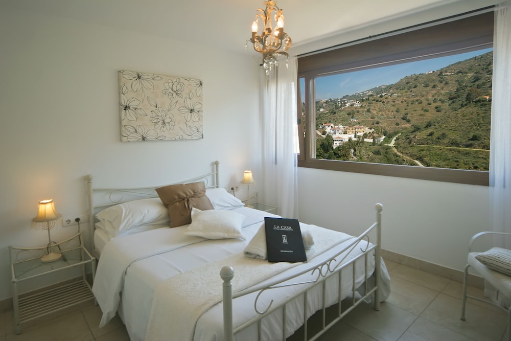 Hotel La Casa - carbon neutral hotel in Torrox