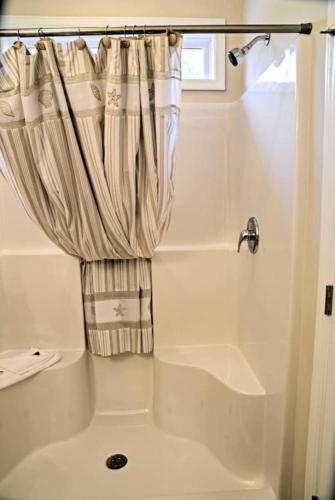 Gulf Stream Cottages 300 - photo 9