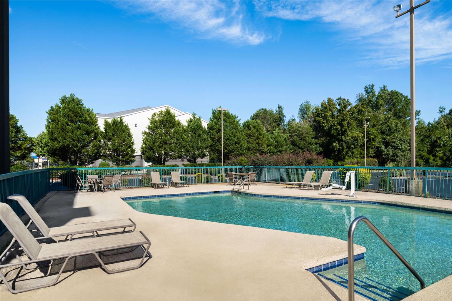 La Quinta Inn & Suites by Wyndham Florence - photo 43