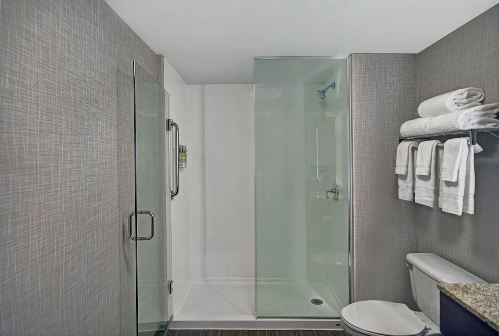 Holiday Inn Express & Suites Cincinnati Riverfront by IHG - photo 38