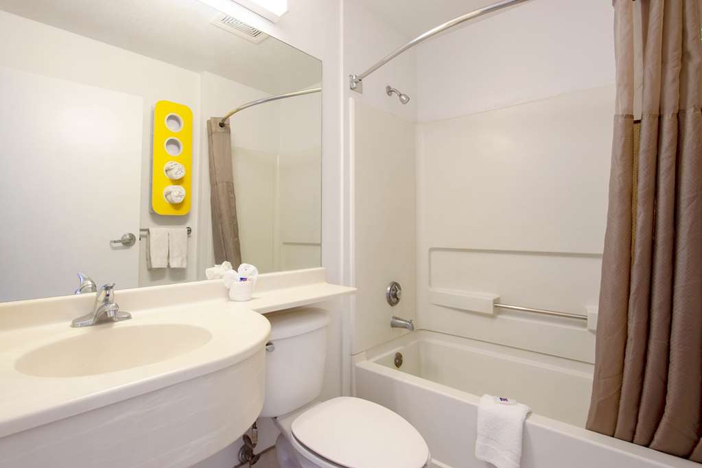 Motel 6 El Paso TX Southeast - photo 16