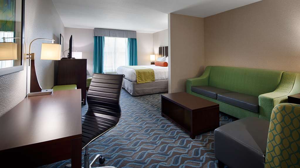 Best Western Plus Hardeeville Inn & Suites - photo 7