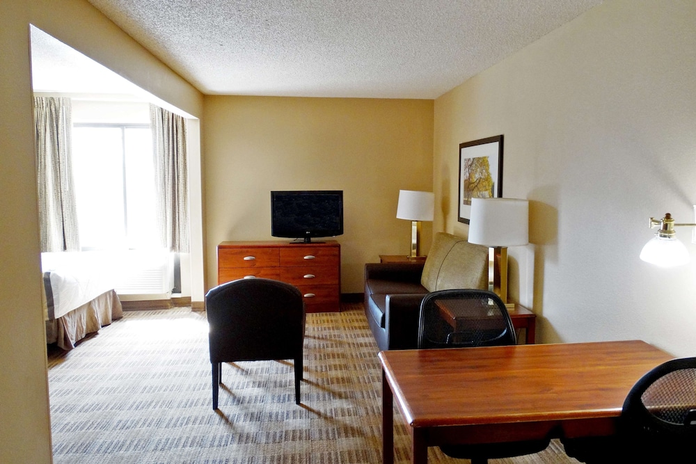 Extended Stay America Raleigh North Raleigh Wake Towne Drive - photo 17