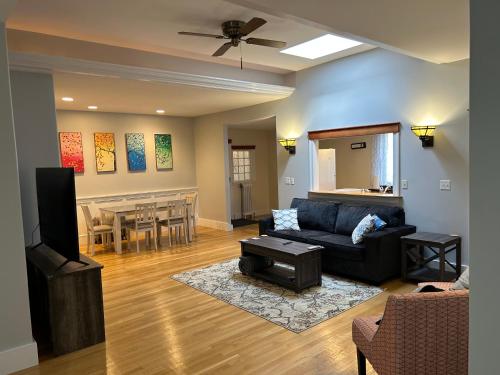 Spacious Medford Gem — 4-Star Luxury Hotel in Medford, United States