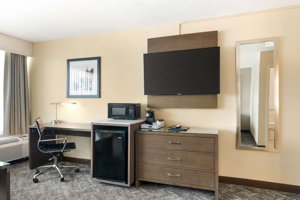 Best Western Plus Kansas City Sports Complex Hotel - photo 37
