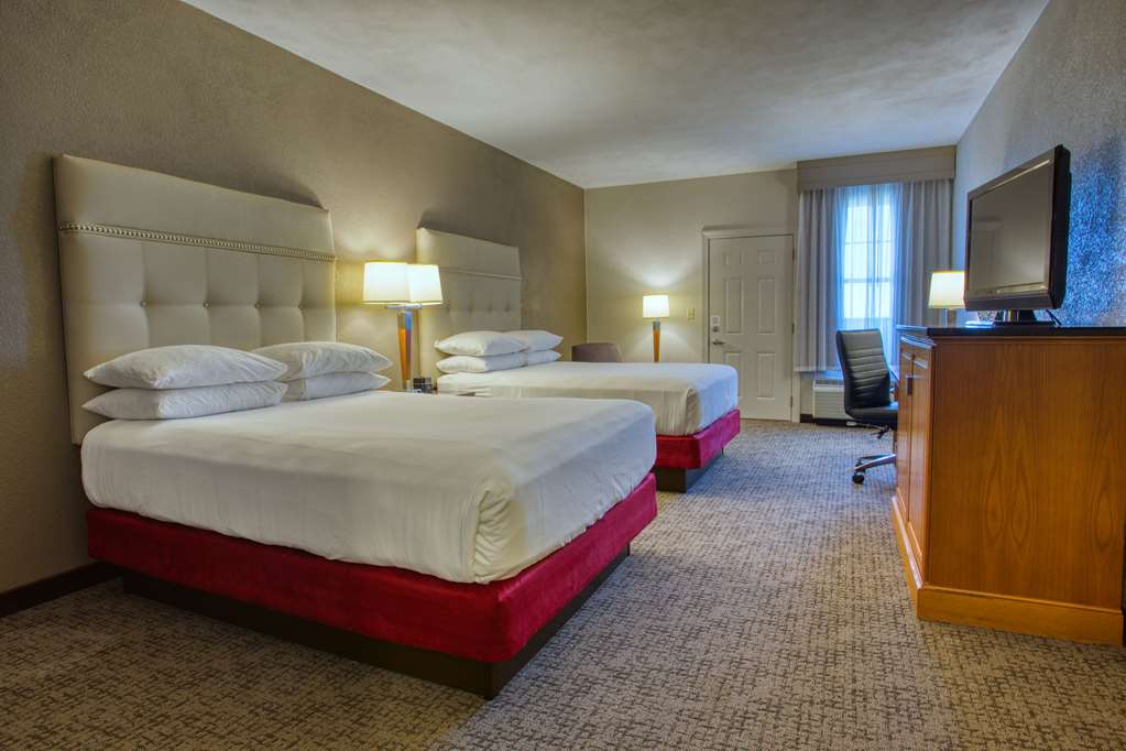 Drury Inn & Suites Near La Cantera Parkway - photo 35