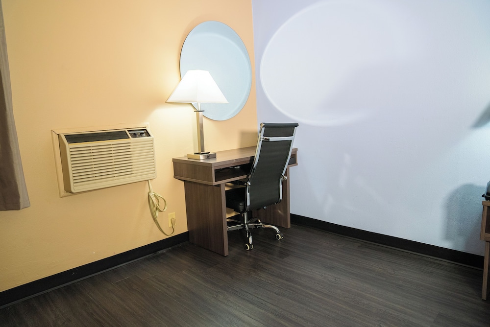 Motel 6 Litchfield IL - photo 9