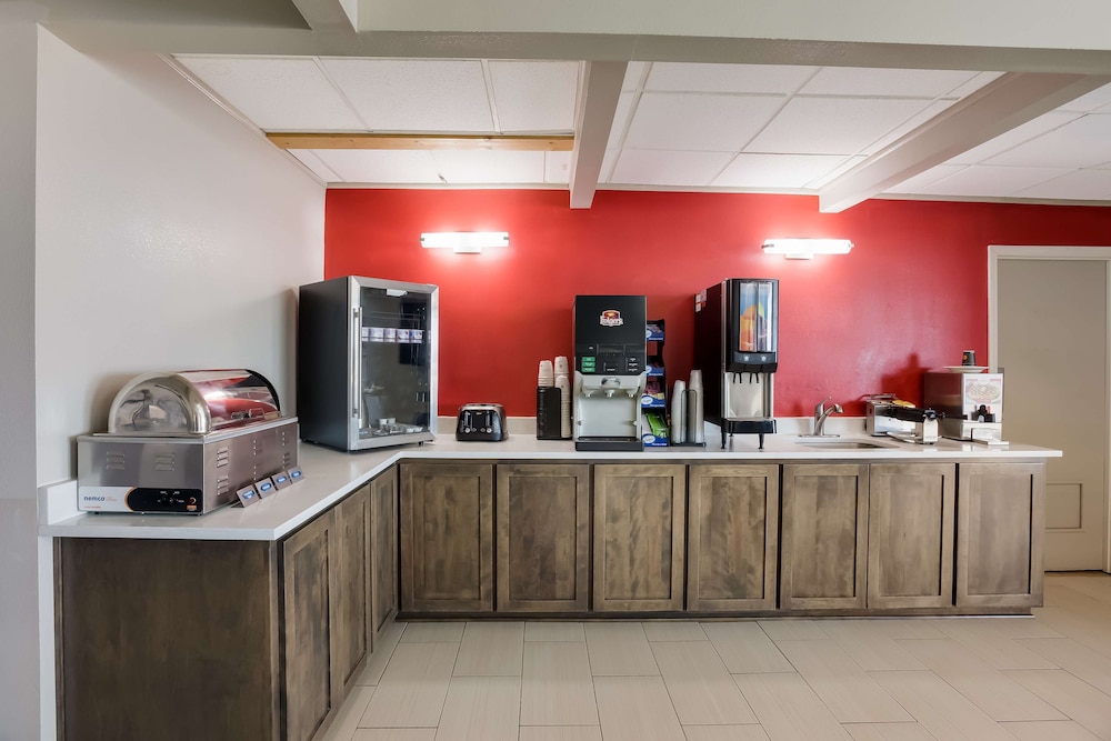 SureStay Hotel by Best Western Higginsville - photo 29