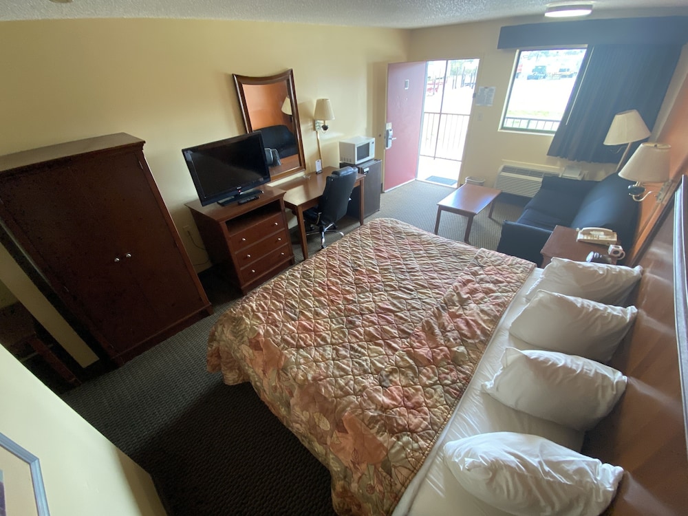 Rodeway Inn Baxley - photo 16