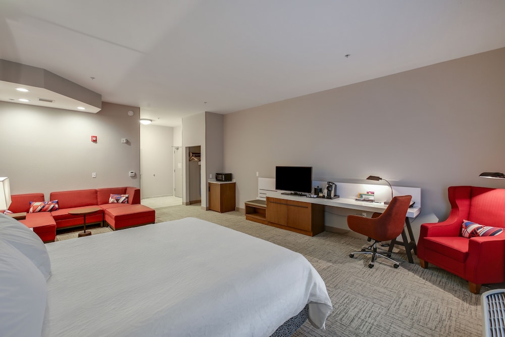 Hilton Garden Inn Ames - photo 19