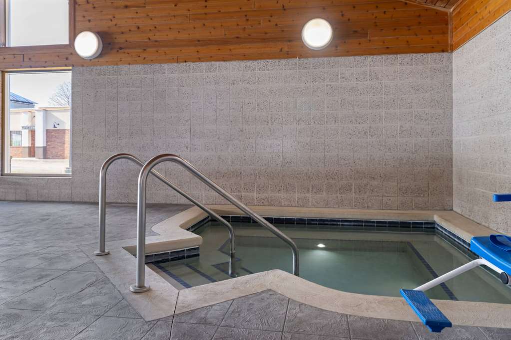 AmericInn by Wyndham Beaver Dam - photo 7