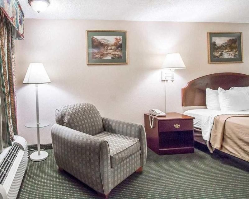 Econo Lodge Pooler Savannah I 95 - photo 8