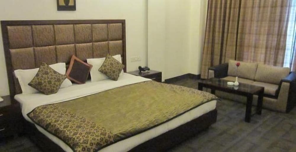 Hari's Court Lajpat Nagar