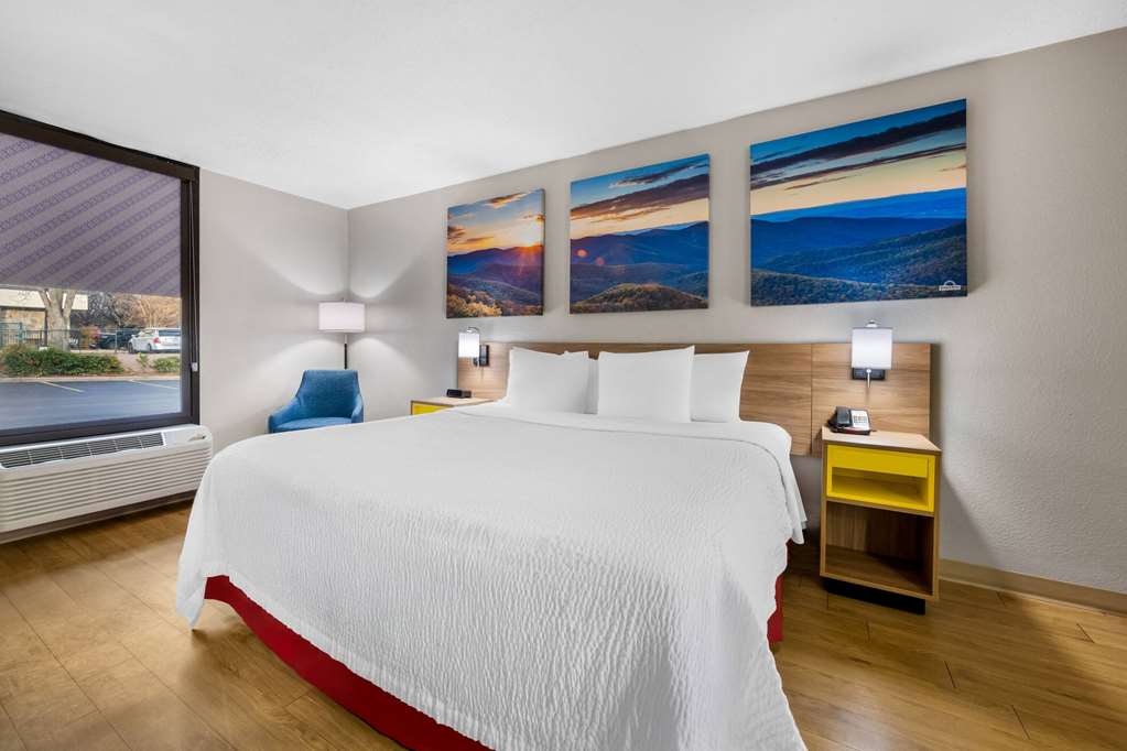 Days Inn by Wyndham Raleigh Midtown - photo 35