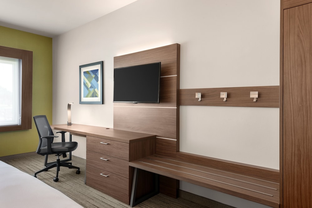 Holiday Inn Express & Suites West Des Moines Jordan Creek by IHG - photo 12