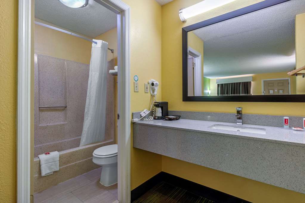 Econo Lodge Nashville near Percy Priest Lake - photo 21