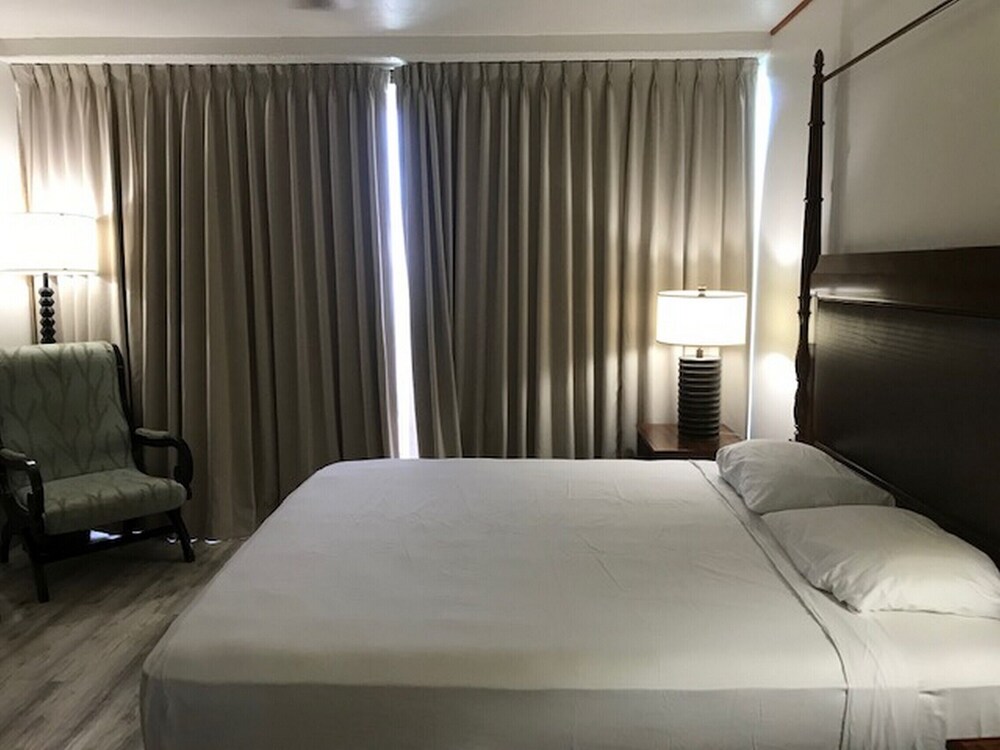 Country Club Condo Hotel - photo 19