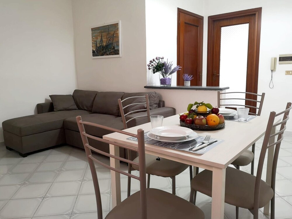 Butterfly Appartamento — 4-Star Luxury Hotel in Meta, Italy