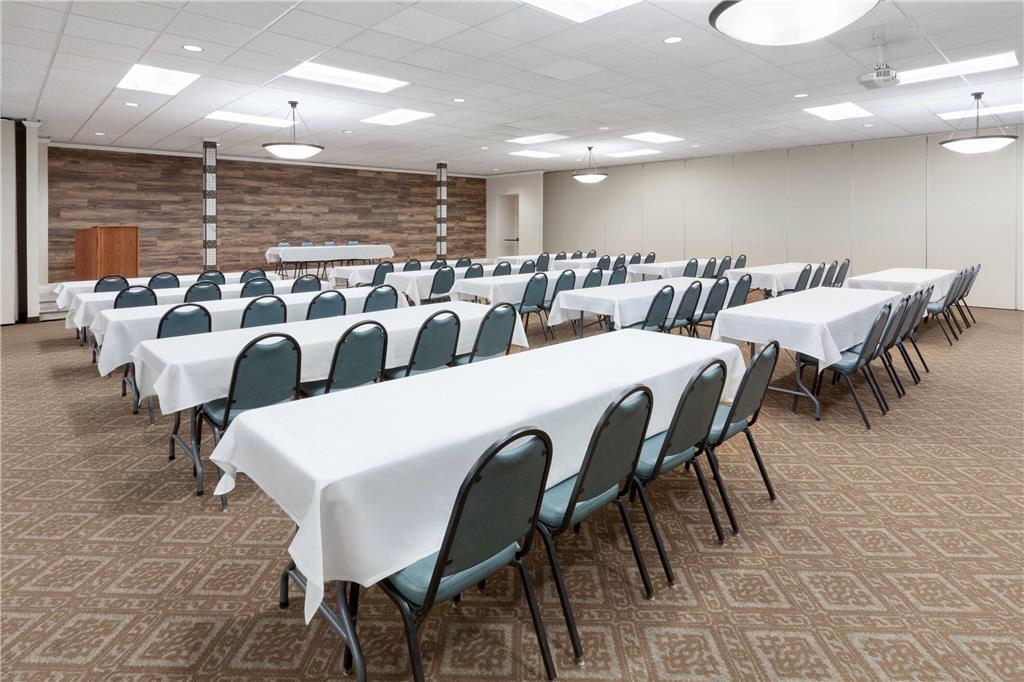 Baymont by Wyndham Jamestown Conference Center & Water Park - photo 34