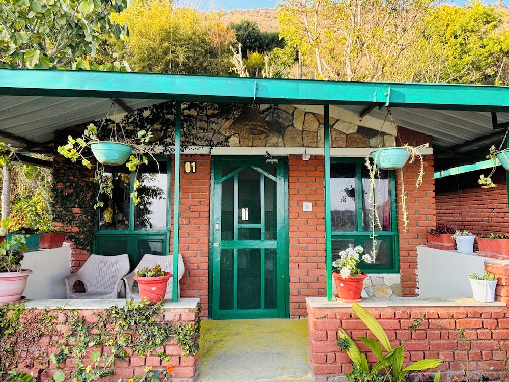 Room On The Roof By Himalayan Eco Lodges - carbon neutral hotel in Chakrata