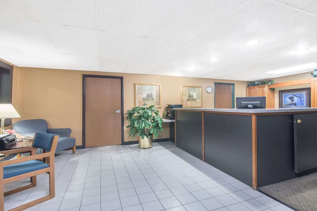 Days Inn by Wyndham Sioux Falls Airport - photo 3