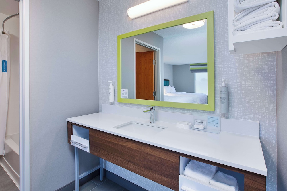 Hampton Inn Detroit Utica Shelby Township - photo 23