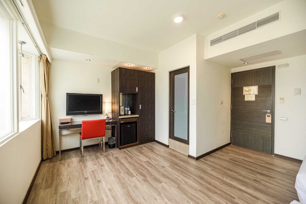 Jih Lih Hotel — Magong