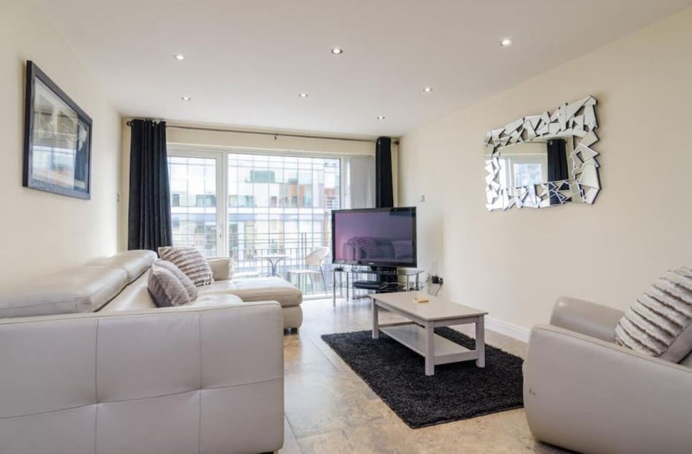 Central City Apartment Free Parking — 4-Star Luxury Hotel in Belfast, United Kingdom