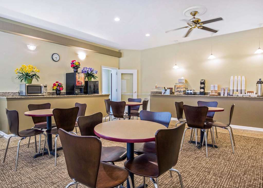 Rodeway Inn Lyons La Grange - photo 45