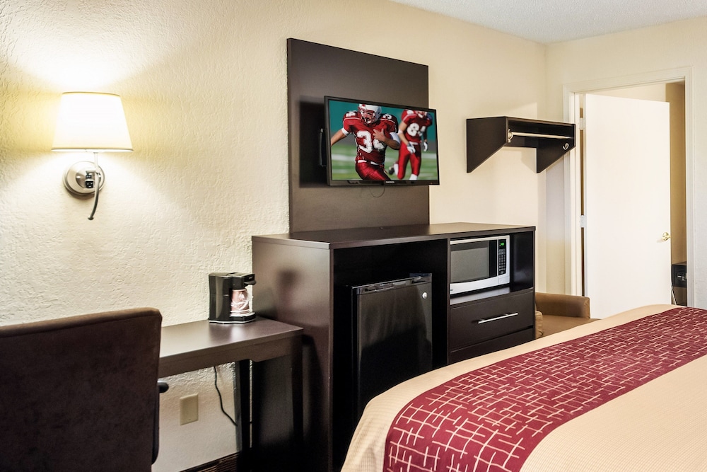 Red Roof Inn Anderson IN - photo 45