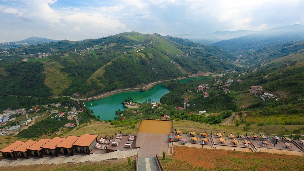 Sera Lake Resort Hotel Spa & Aparts