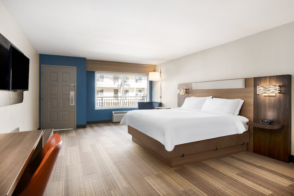 Holiday Inn Express Simi Valley by IHG - photo 15
