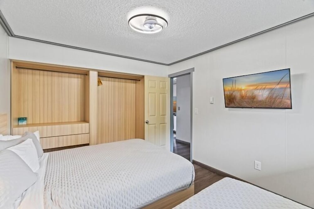Sunrise Garden Suites - photo 8