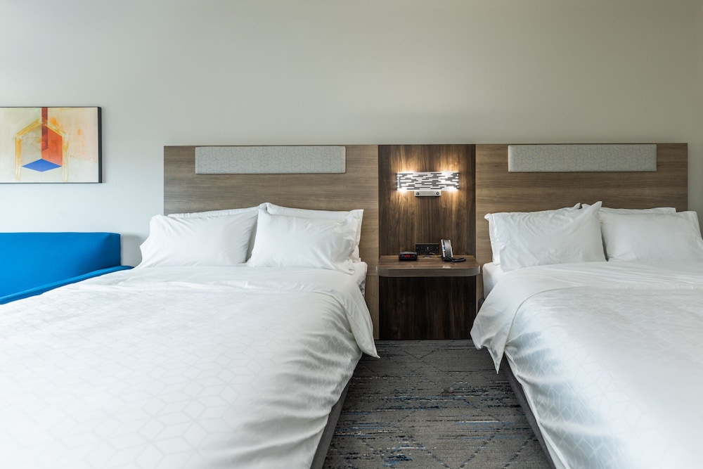 Holiday Inn Express & Suites Charlottesville by IHG - photo 18