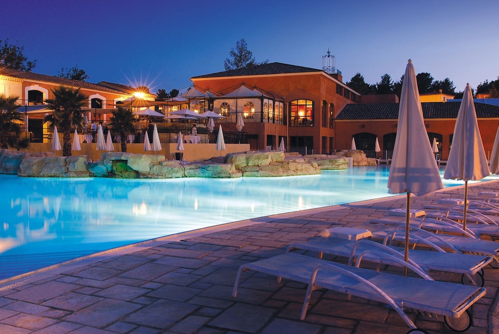 Résidence Lagrange Vacances Domaine de Fayence — 4-Star Luxury Hotel in Fayence, France