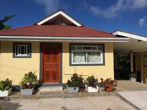 Mountain Top Chalet — 4-Star Luxury Hotel in Victoria, Seychelles