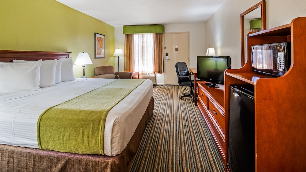 Ramada by Wyndham Savannah Gateway - photo 10