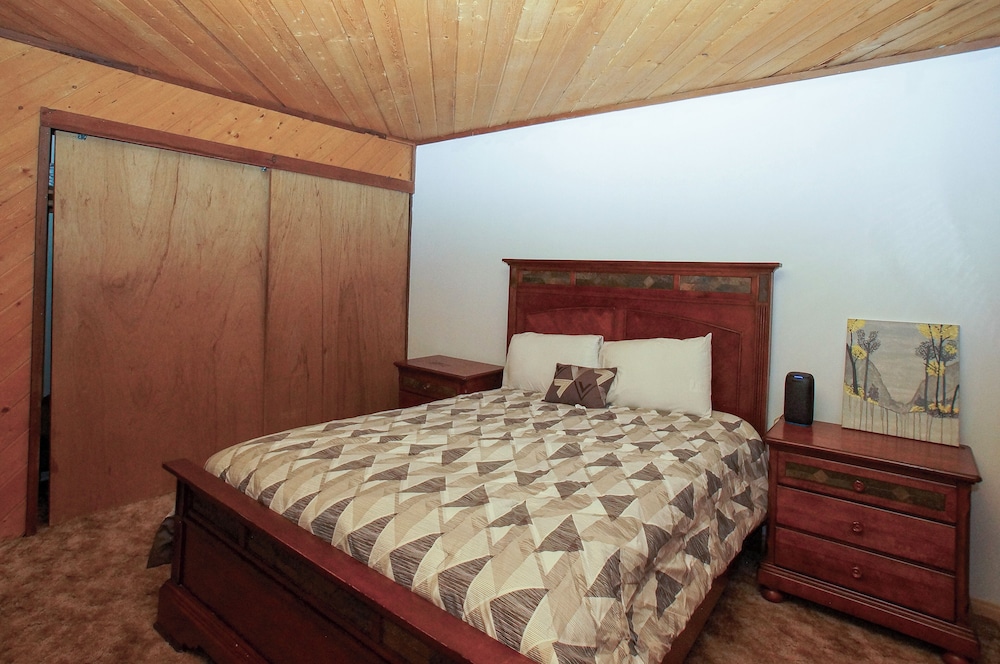 Cubs Nest - last minute hotel in Big Bear City