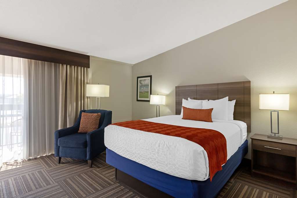 Best Western Colonial Inn - photo 4