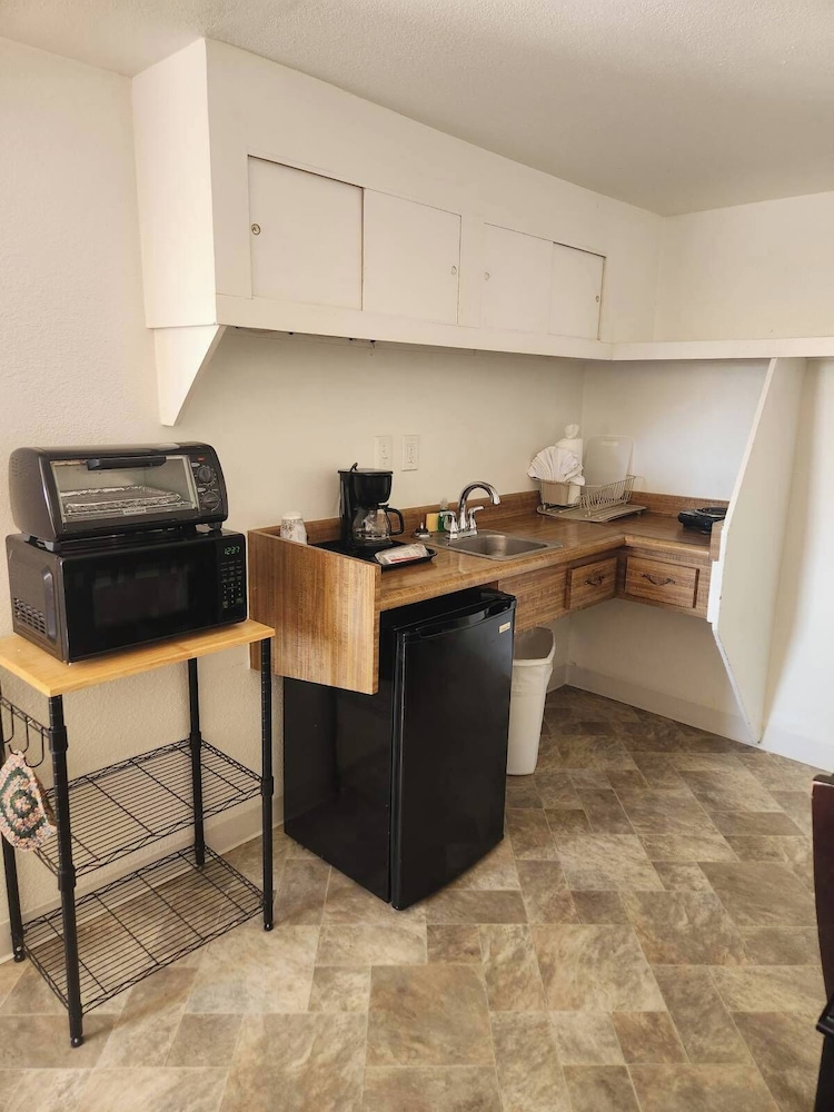 The View Motel - photo 18