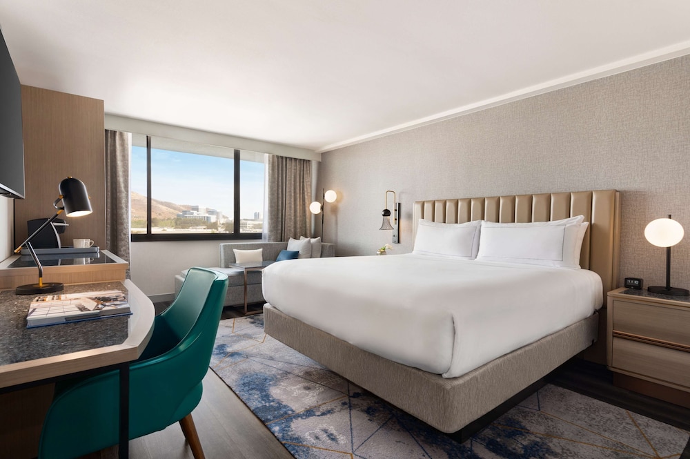 DoubleTree by Hilton San Francisco South Airport Blvd - photo 35